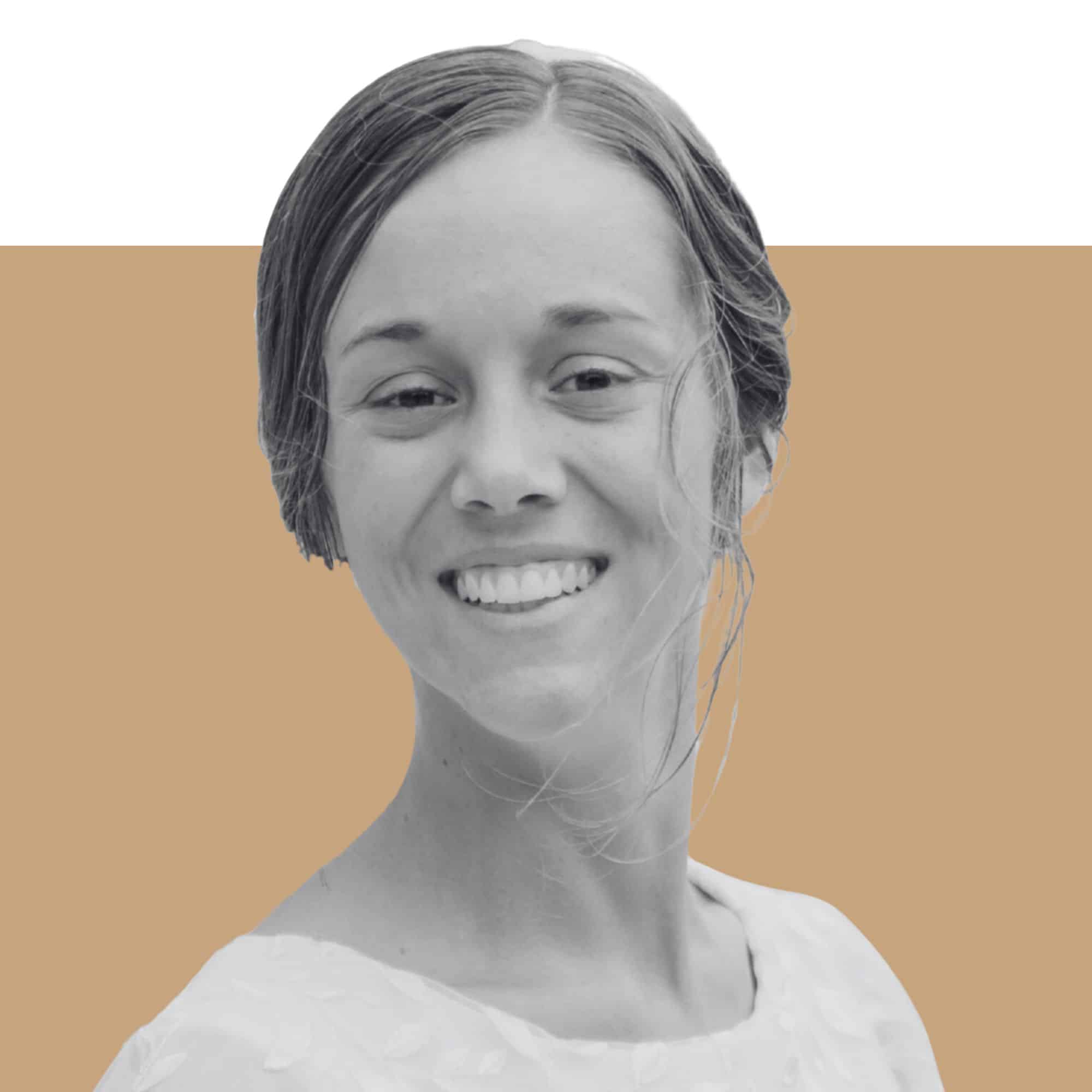 Cindy is an account manager at LifeX Marketing